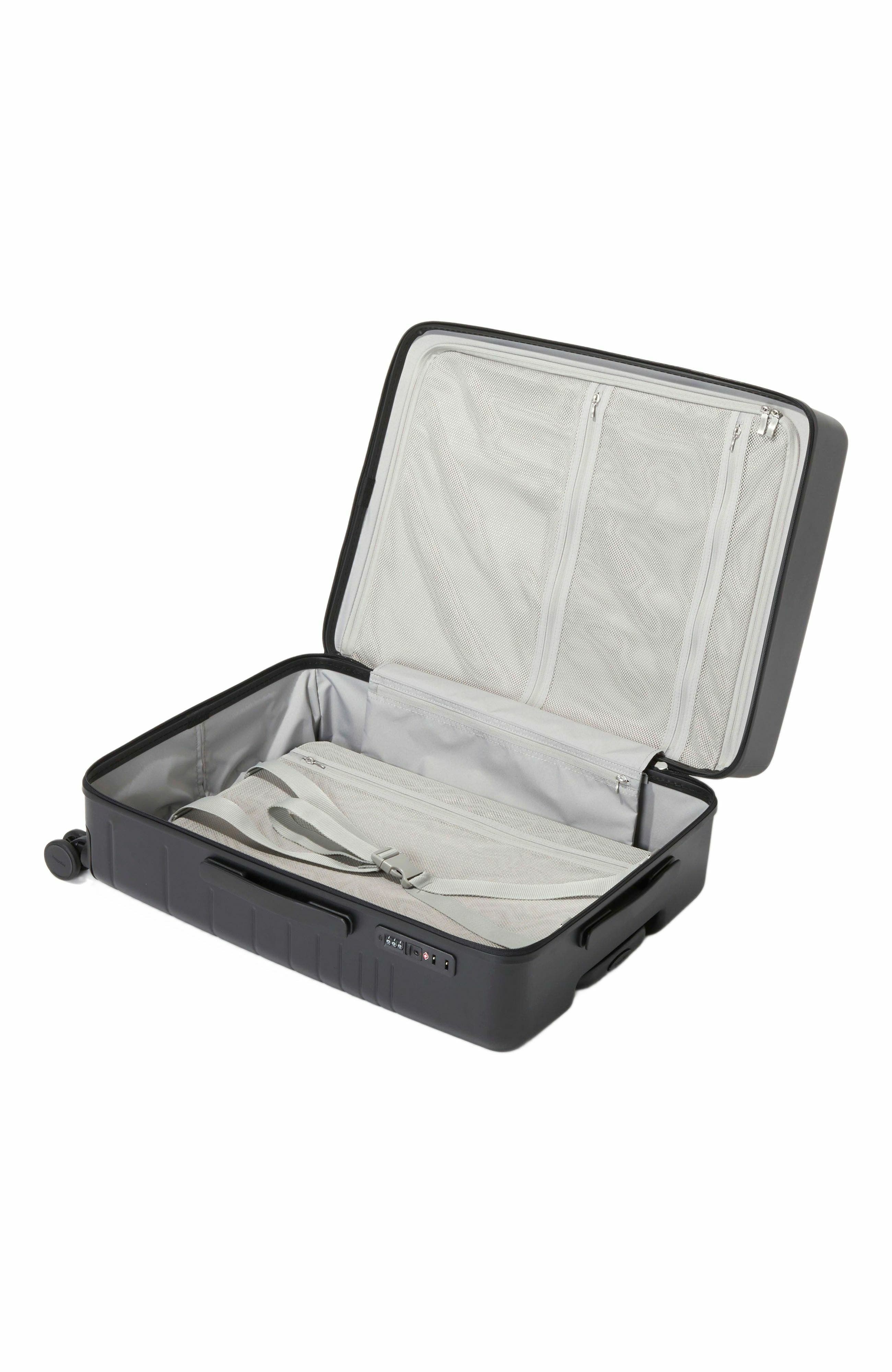 BAGGALLINI Set Wave 26 in. 4 Wheel Hardside Luggage, Alternate, color, Black Hardside