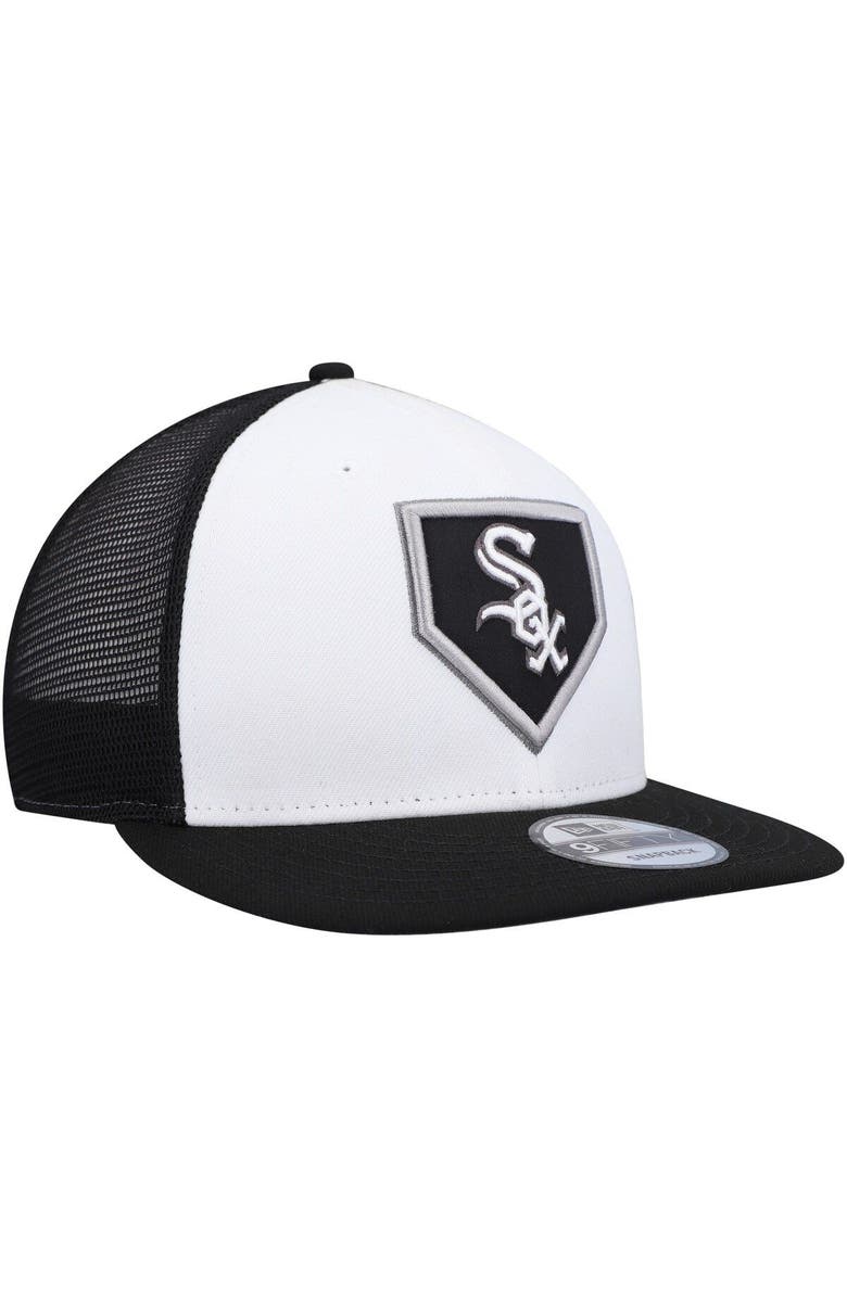 New Era Men's New Era White/Black Chicago White Sox 2022 Clubhouse Trucker 9FIFTY Snapback Hat, Alternate, color, White