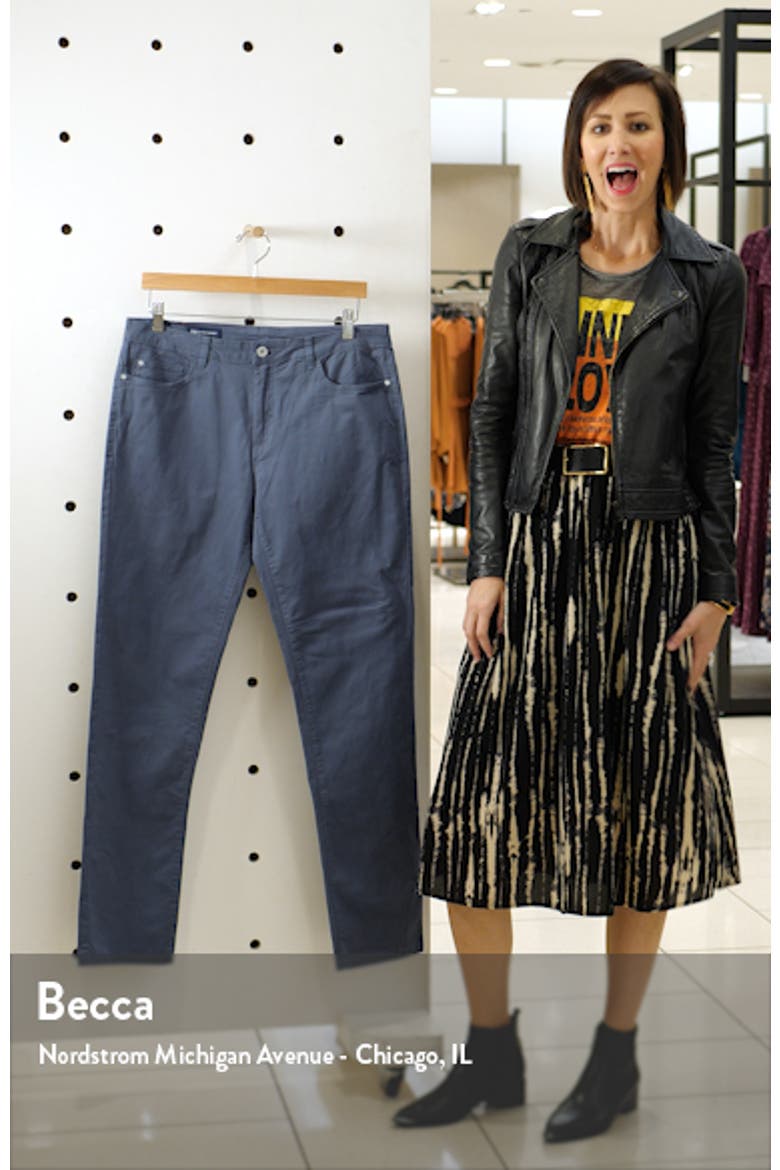 Voyager Straight Leg Pants video