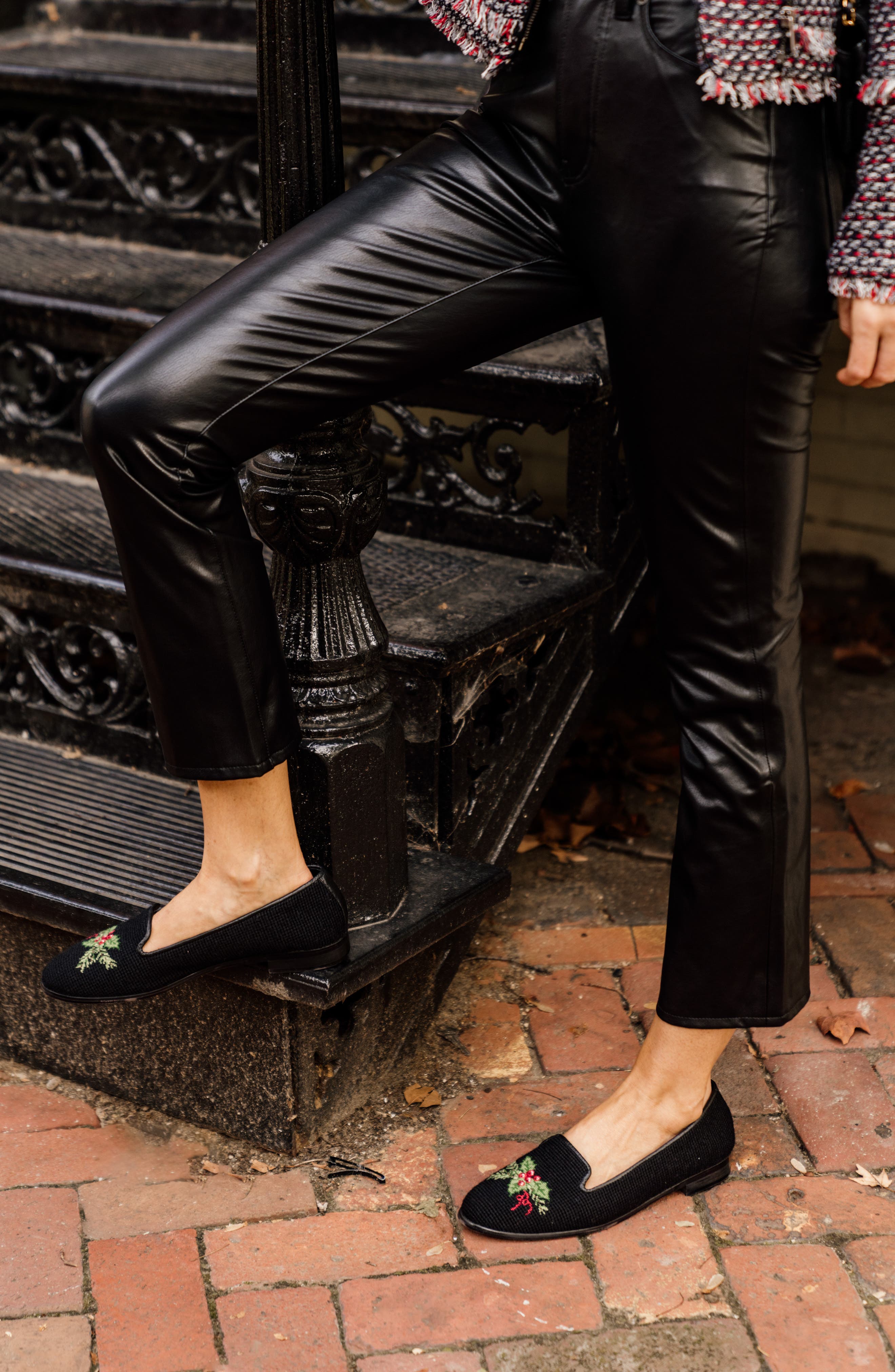 ByPaige Needlepoint Holly Flat, Alternate, color, Black