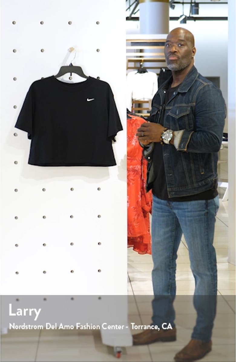 Sportswear Essential Crop Organic Cotton Tee, sales video thumbnail