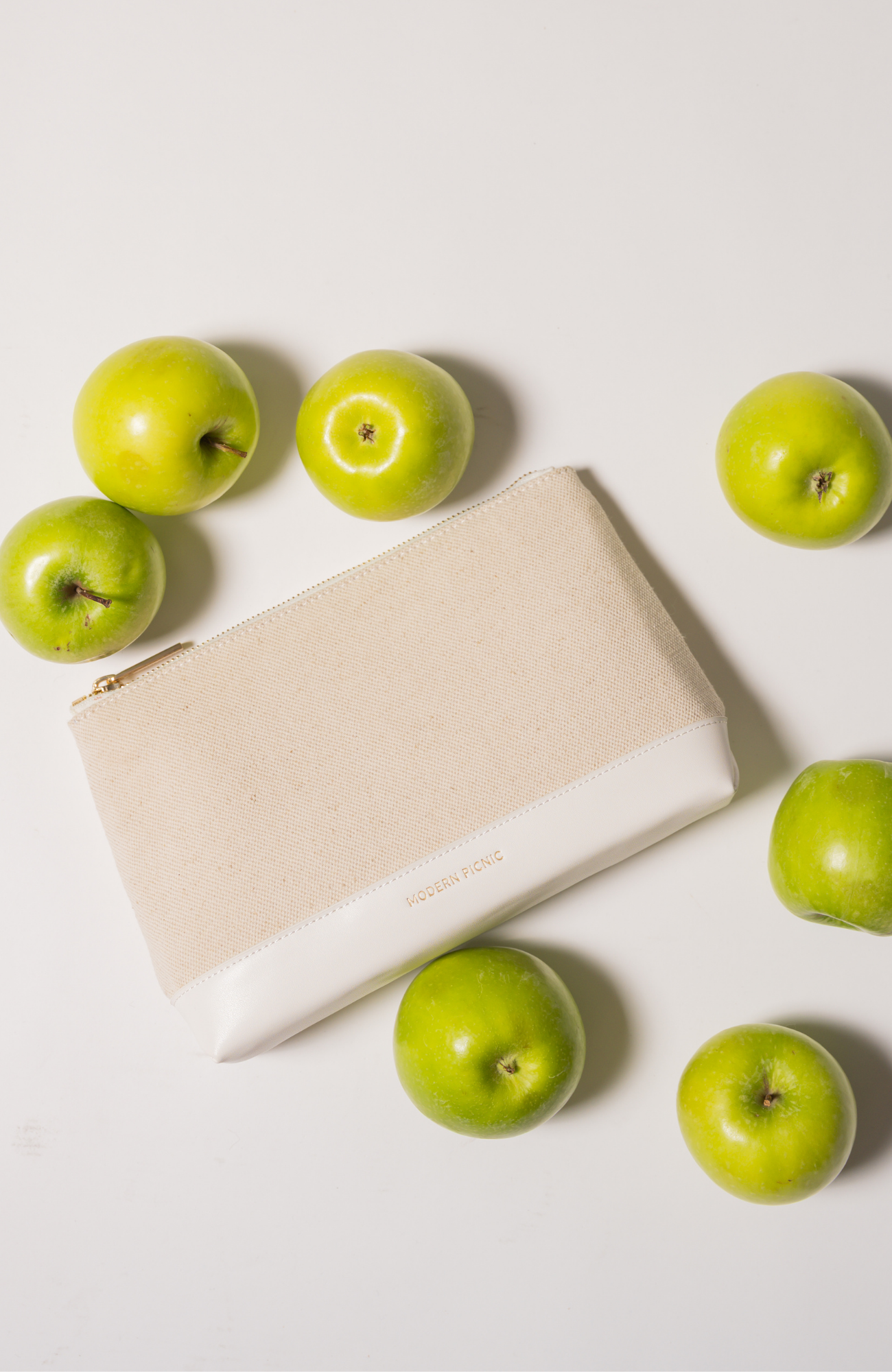 Modern Picnic THE SNACKER, Alternate, color, White Canvas