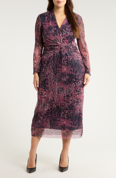 Long Sleeve Twist Front Micropleat Dress (Plus)