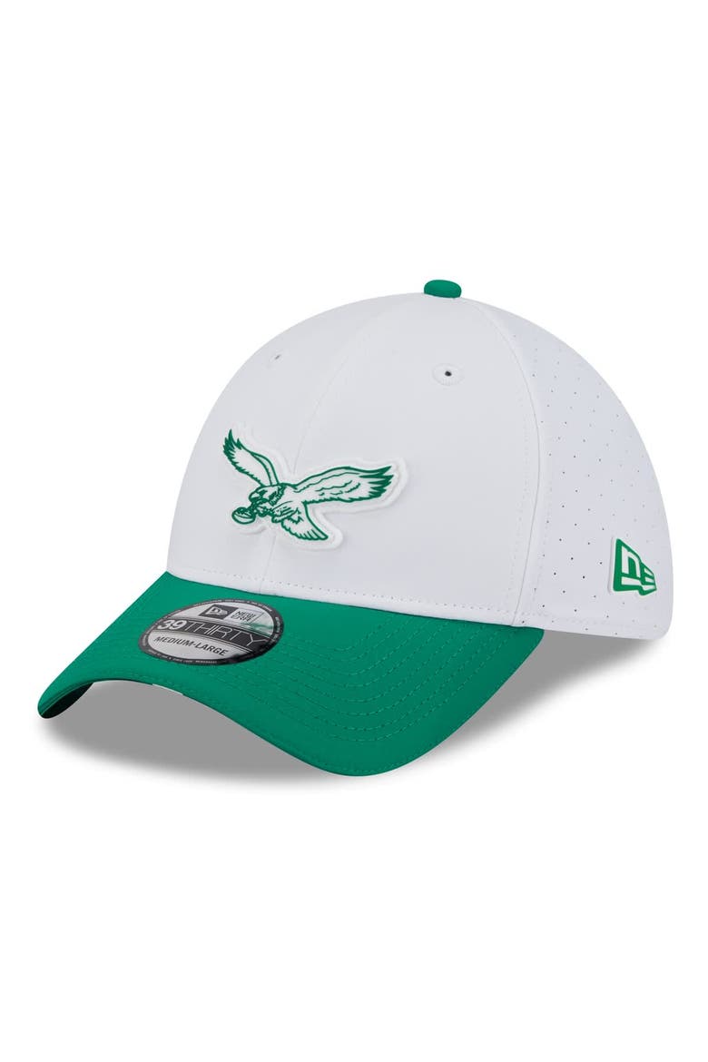 Men's New Era  White/Kelly Green Philadelphia Eagles 2025 NFL Training Camp Throwback Logo 39THIRTY Flex Hat, Alternate, color, White