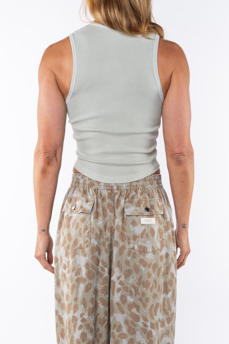 Scallop Tank, Alternate, color, sandstone