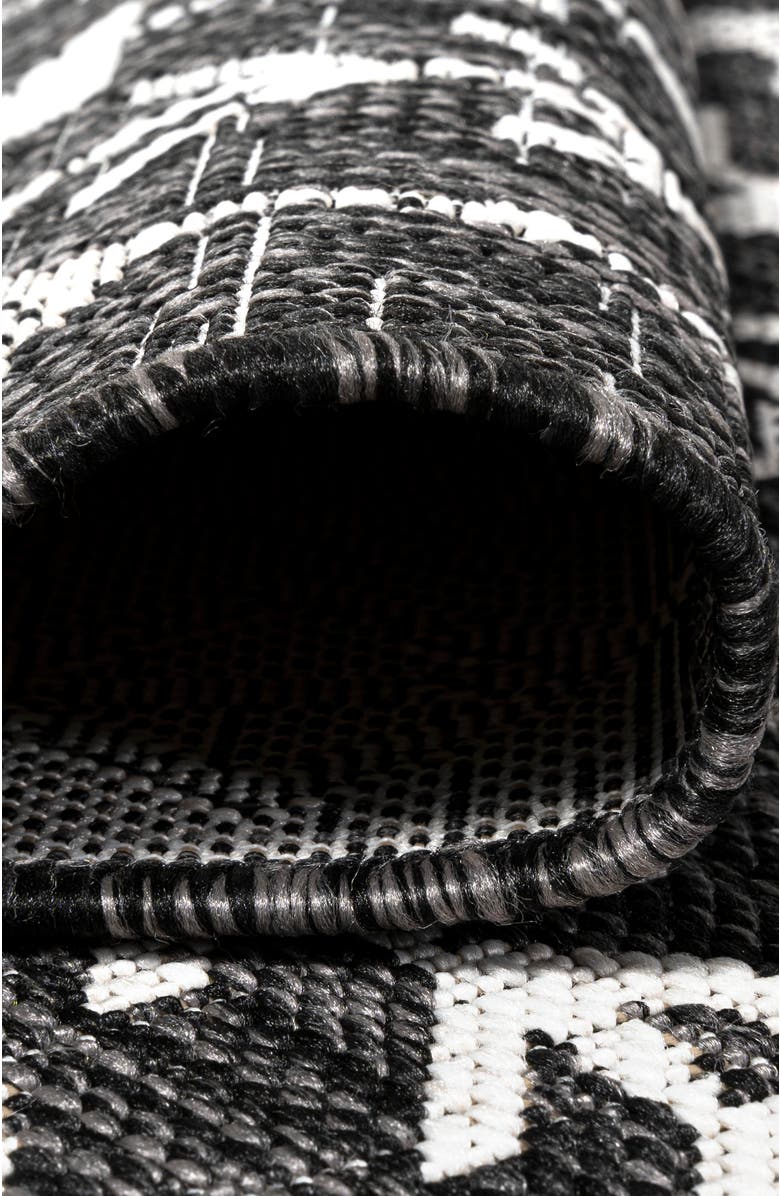 JONATHAN Y Tokay Bohemian Geometric Indoor/Outdoor Area Rug, Alternate, color, Black/Ivory
