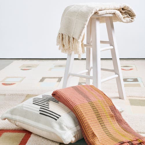 Studio Variously Sea Shell White Textured Checks Handloom Throw In White