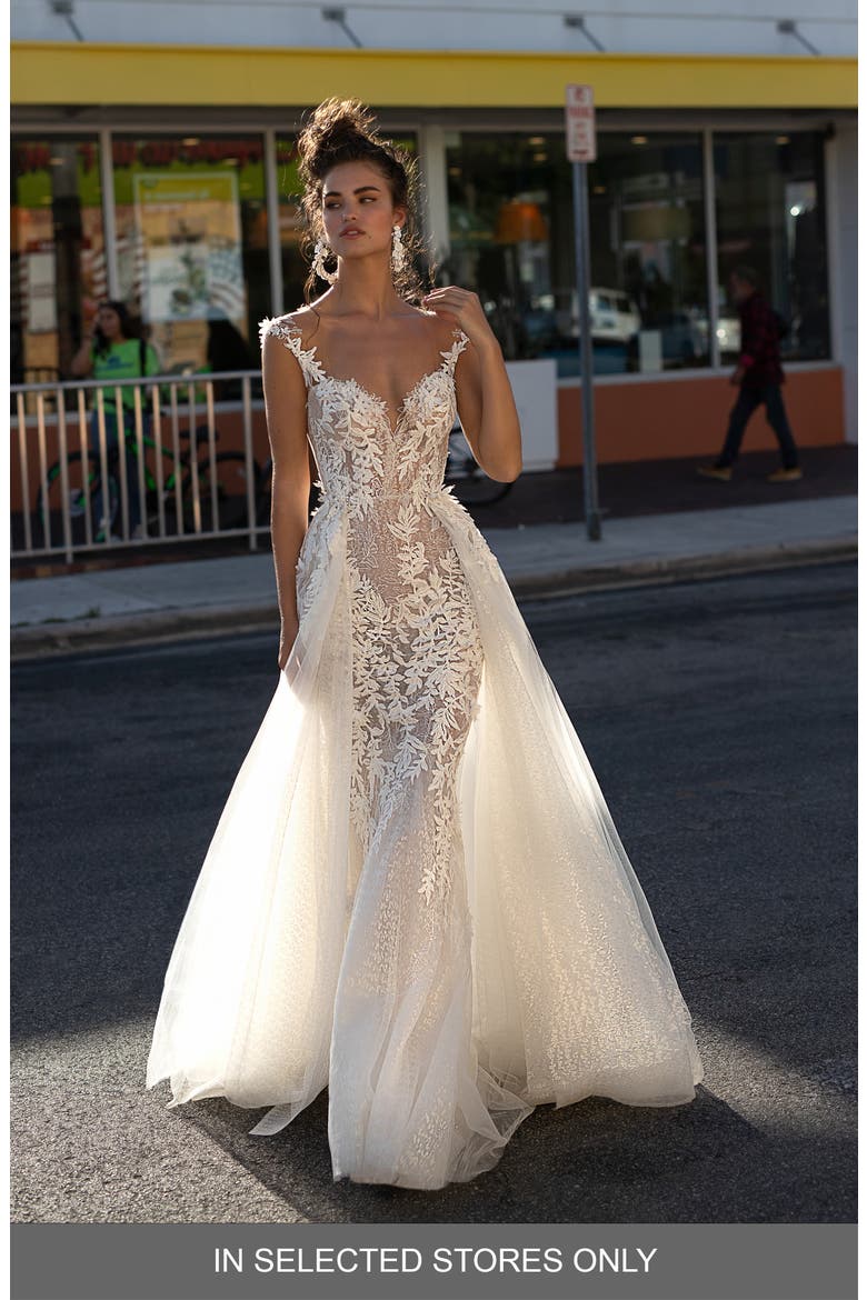 Embroidered Lace Tulle Trumpet Wedding Dress, Main, color, IVORY