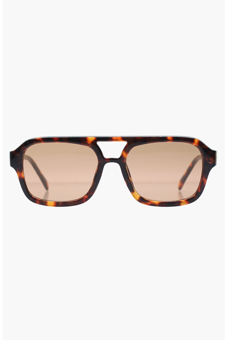 Runway USA Edition Sunglasses, Main, color, Choc Turtle