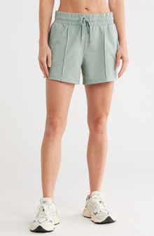 YOGALICIOUS Lux City Life 4-Inch Shorts