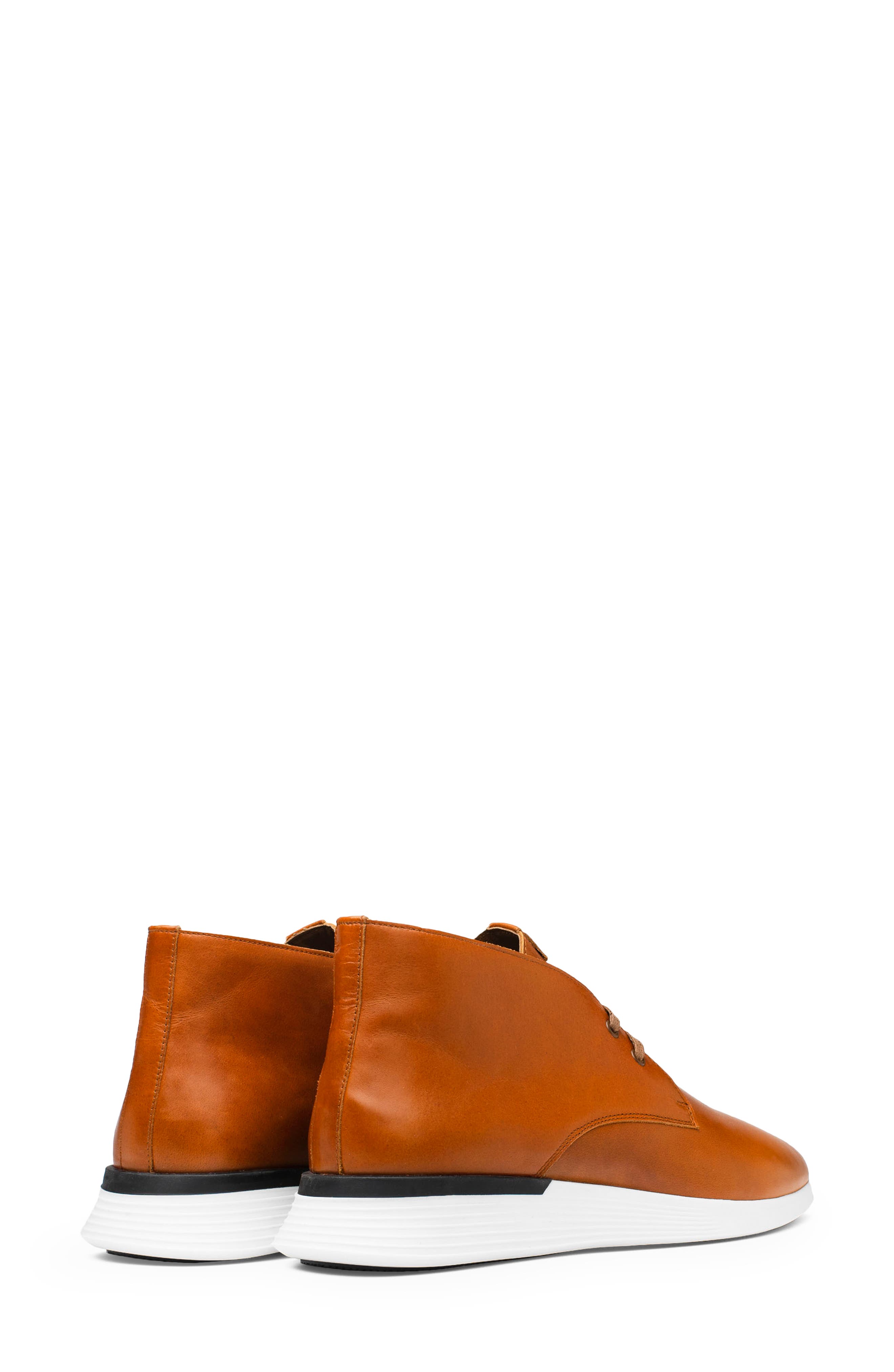 Wolf & Shepherd Crossover Chukka Boot, Alternate, color, 
