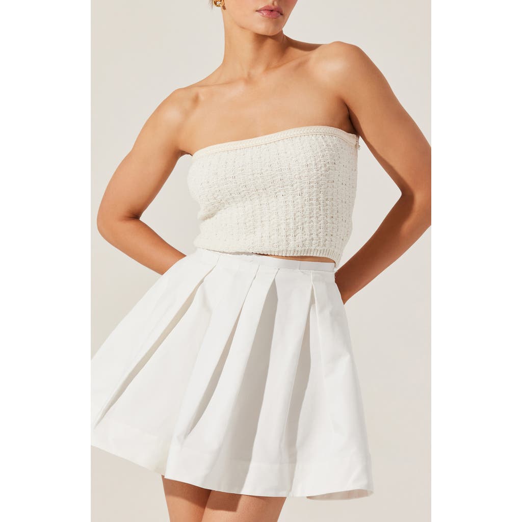 Astr The Label Kai Strapless Knit Crop Top In Cream