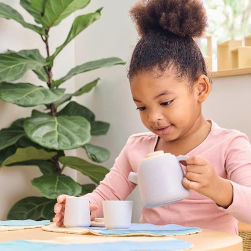 Kaplan Early Learning Company Teapot And Cups Set In Multi