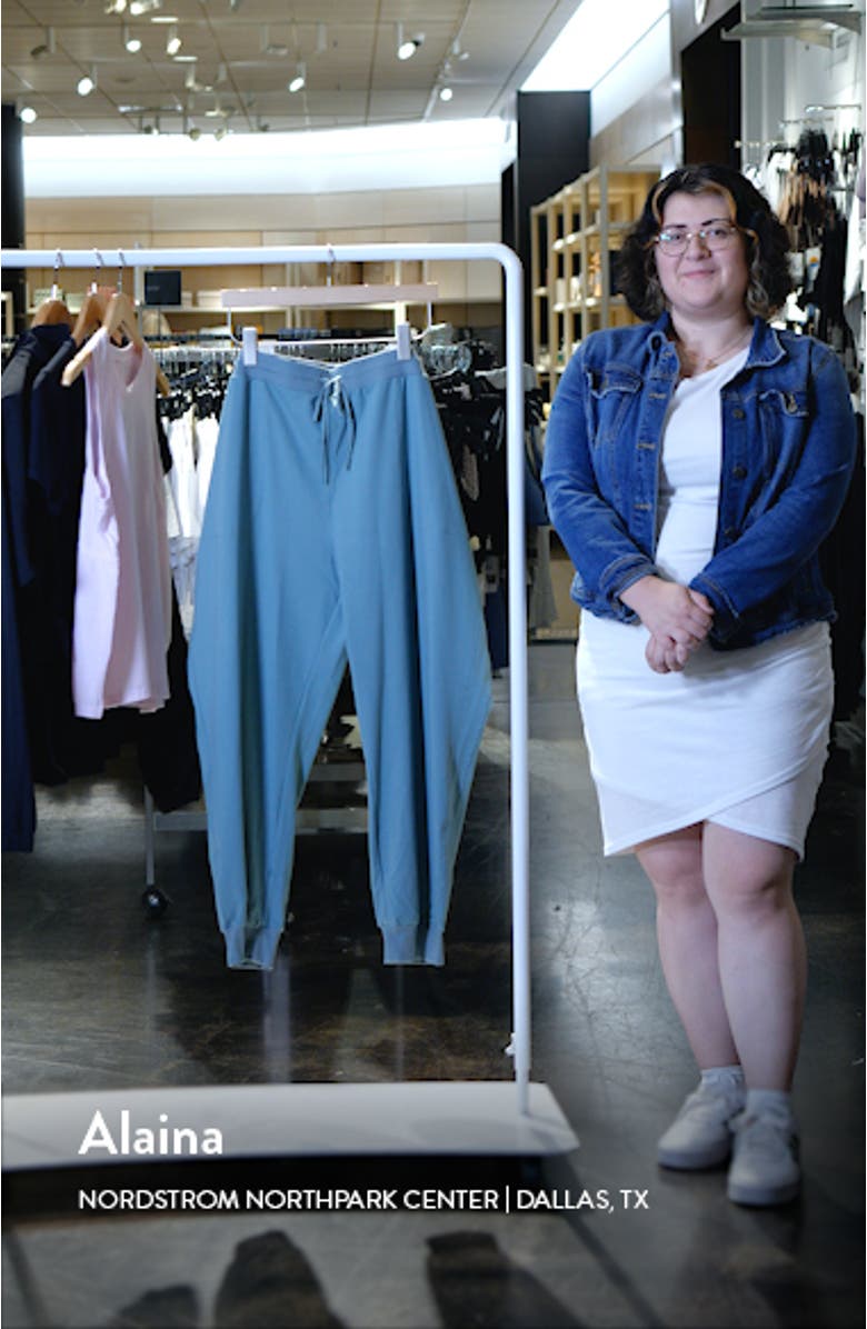 Live-In Pocket Joggers, sales video thumbnail