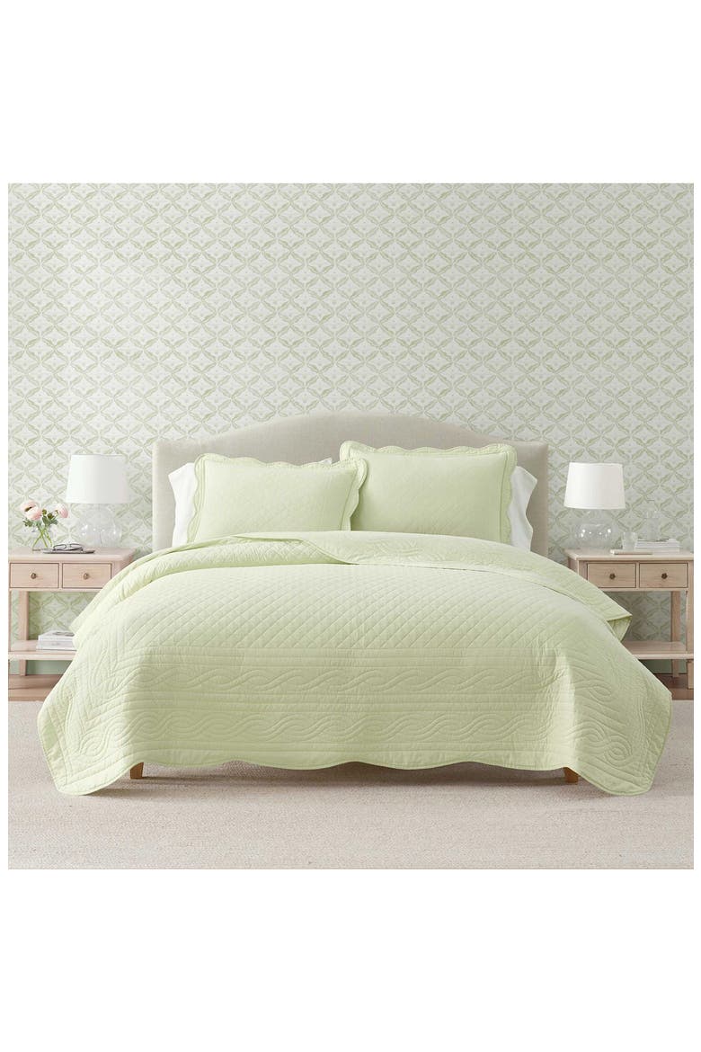 Vintage Scallop Cotton Percale Quilt, Alternate, color, LIGHT LAUREL GREEN