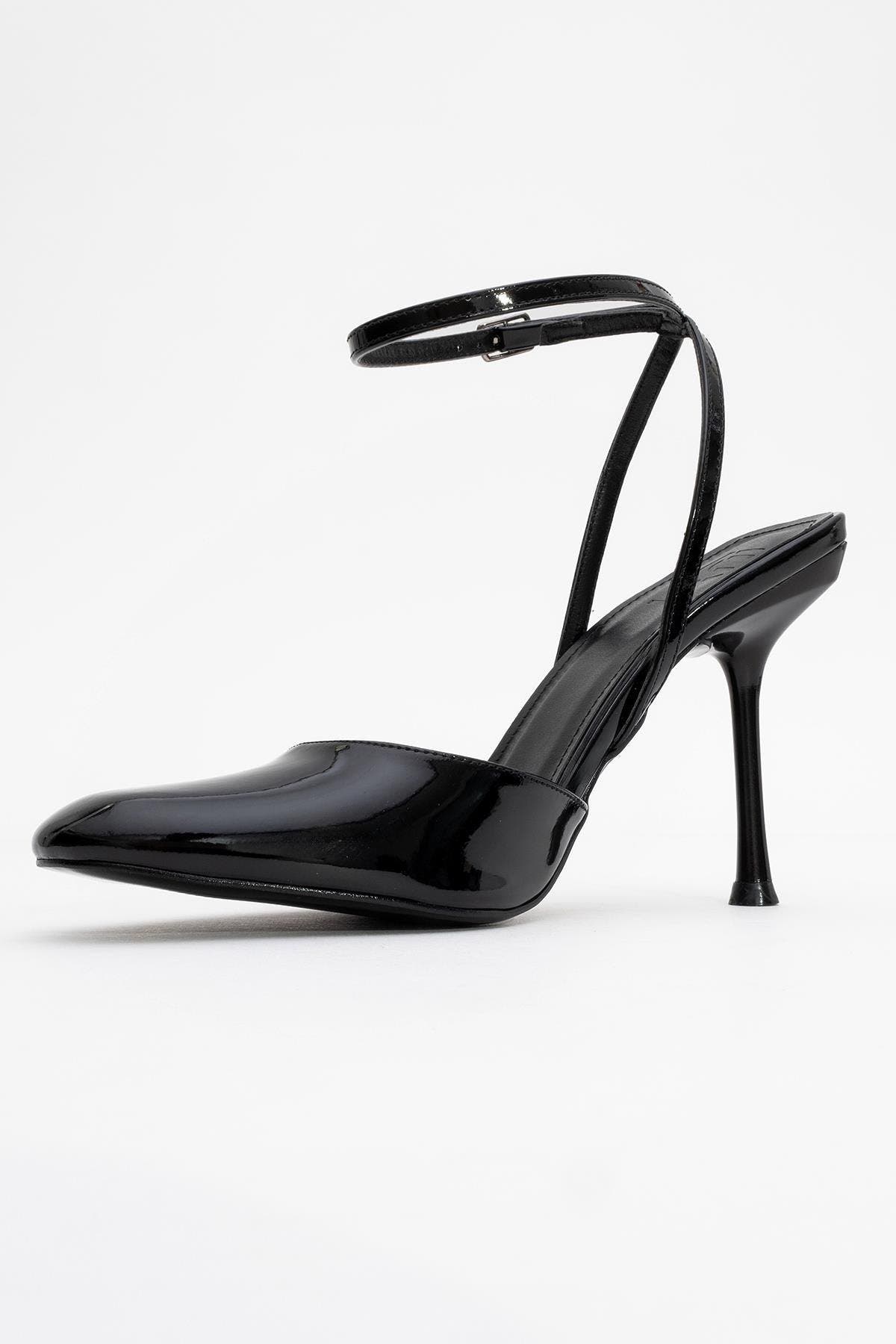 Prologue Shoes Blues Round Toe Ankle Strap Pump, Alternate, color, Black Patent