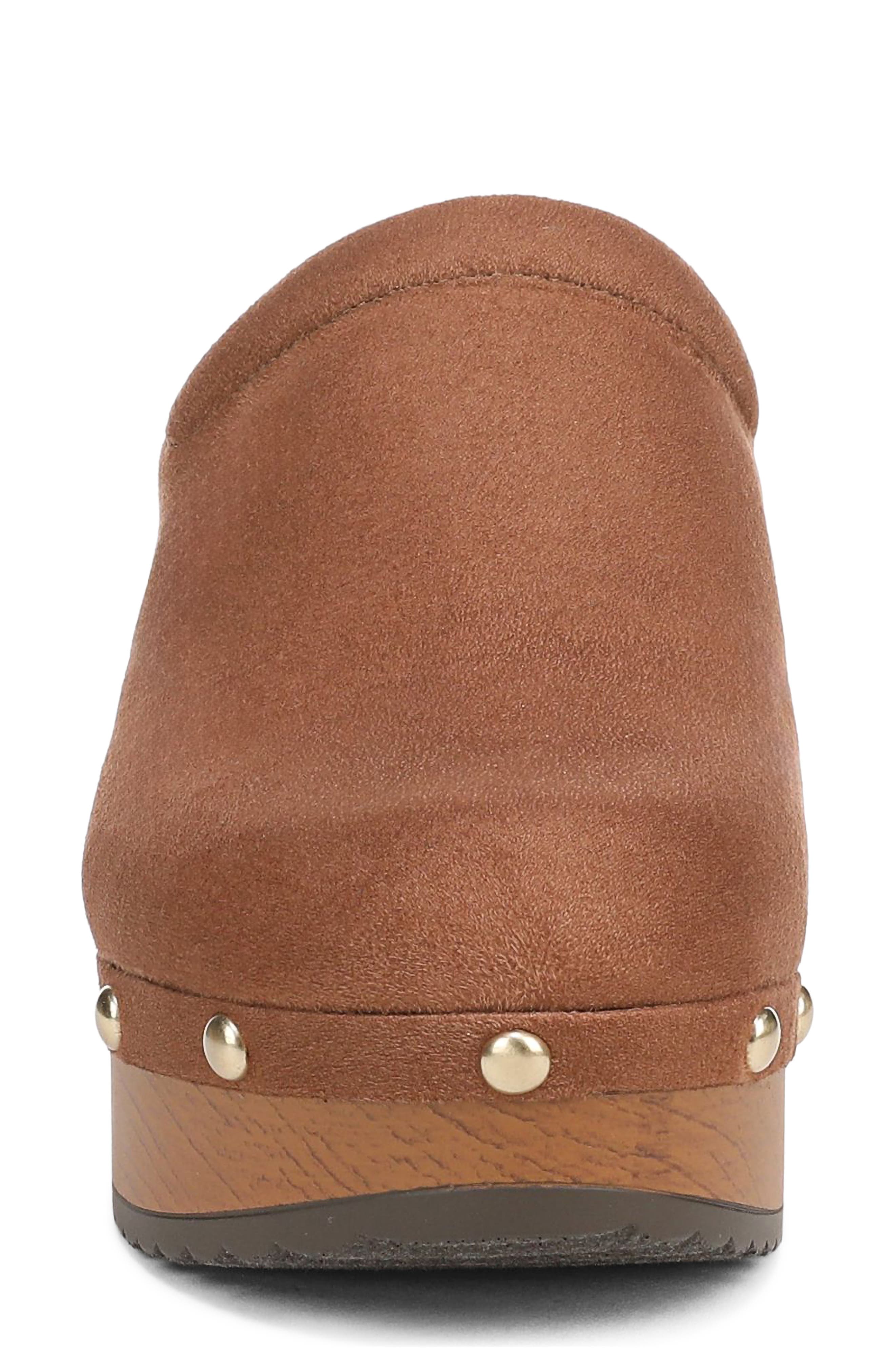 Classic Joy Clog, Alternate, color, HONEY BROWN MICROSUEDE