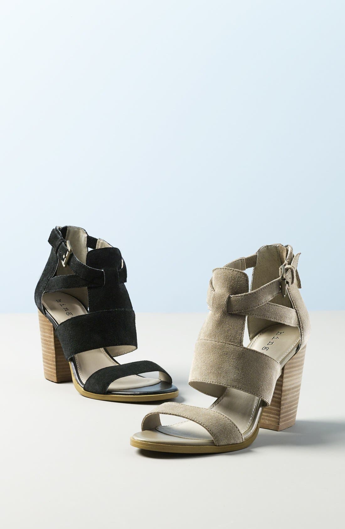 Hinge 'Cora' Block Heel Sandal, Alternate, color, 