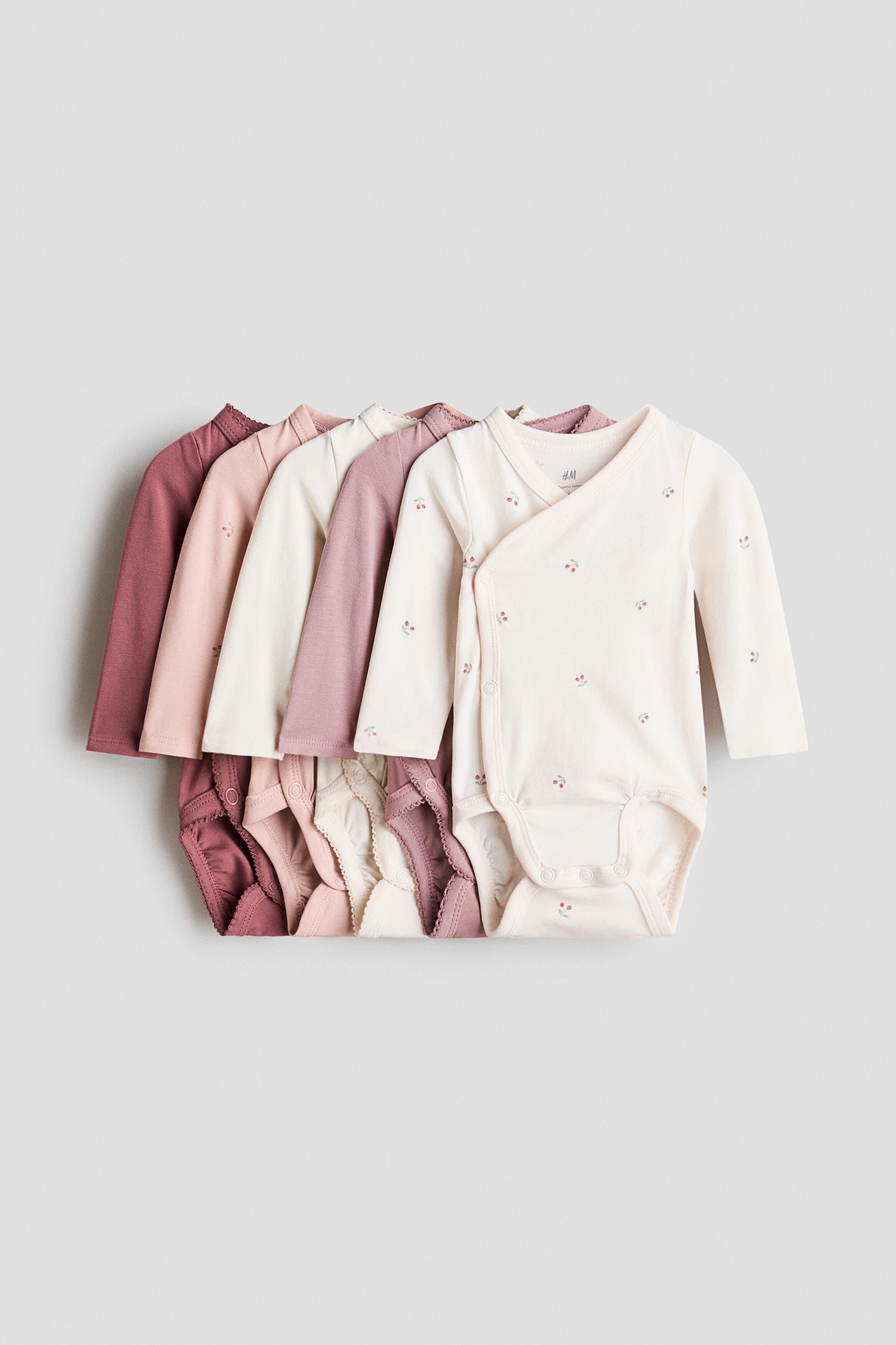 Dusty pink/cherries