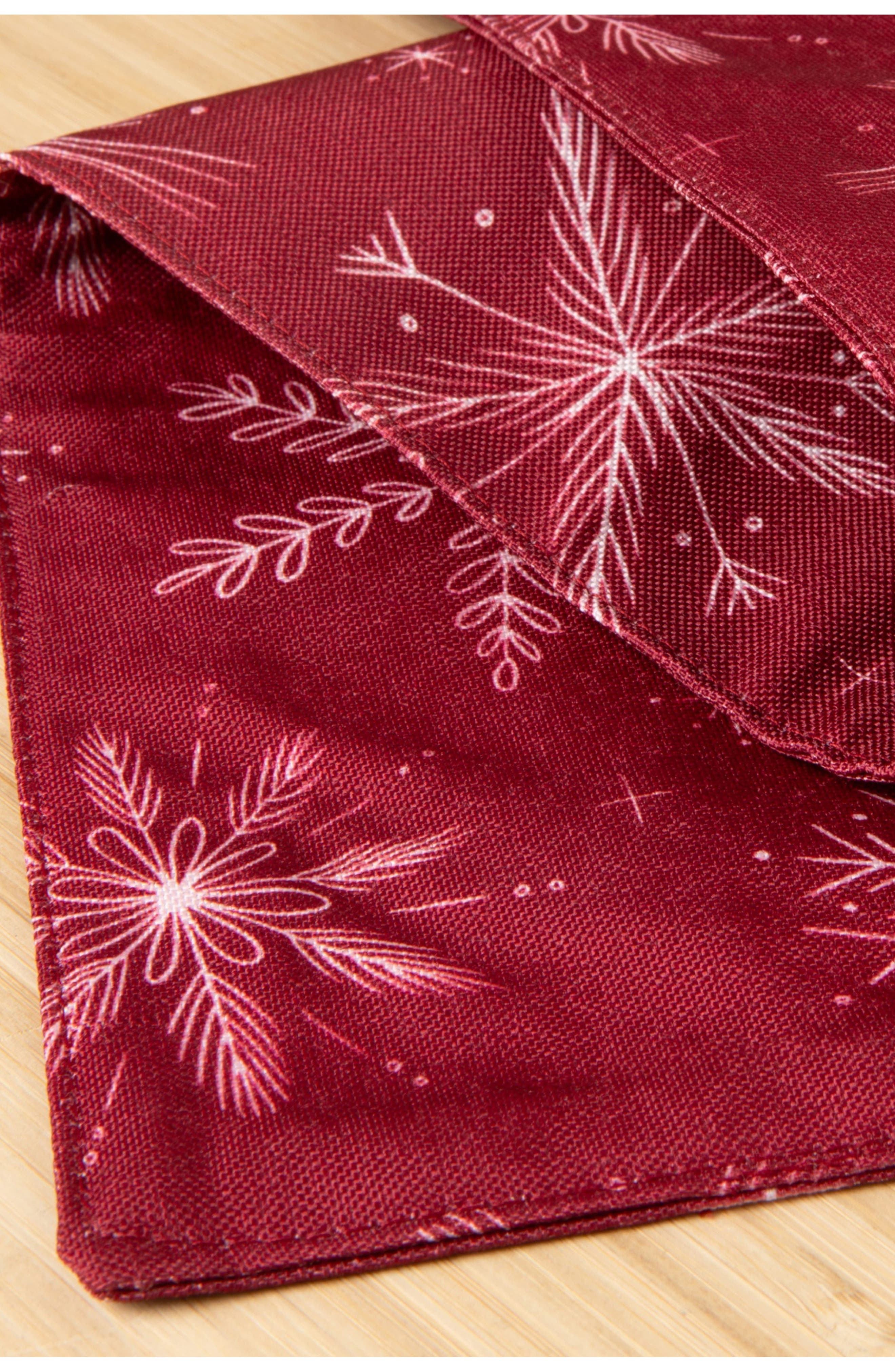 Now Designs Clean Coast Snowflakes Table Runner | Nordstromrack