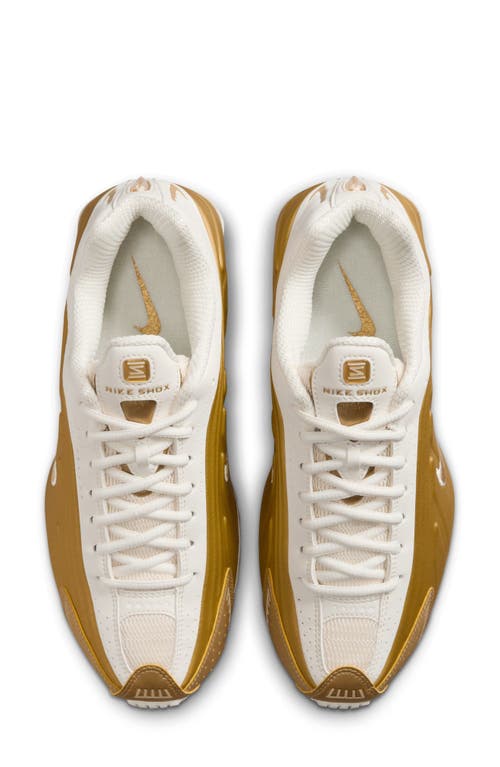 Nike Shox R4 Sneaker In Gold