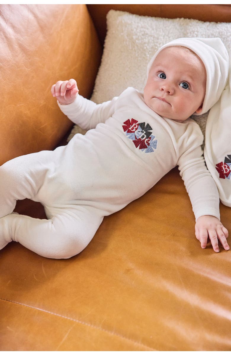 NoggiWear Clover Embroidered Blanket, Alternate, color, Blue