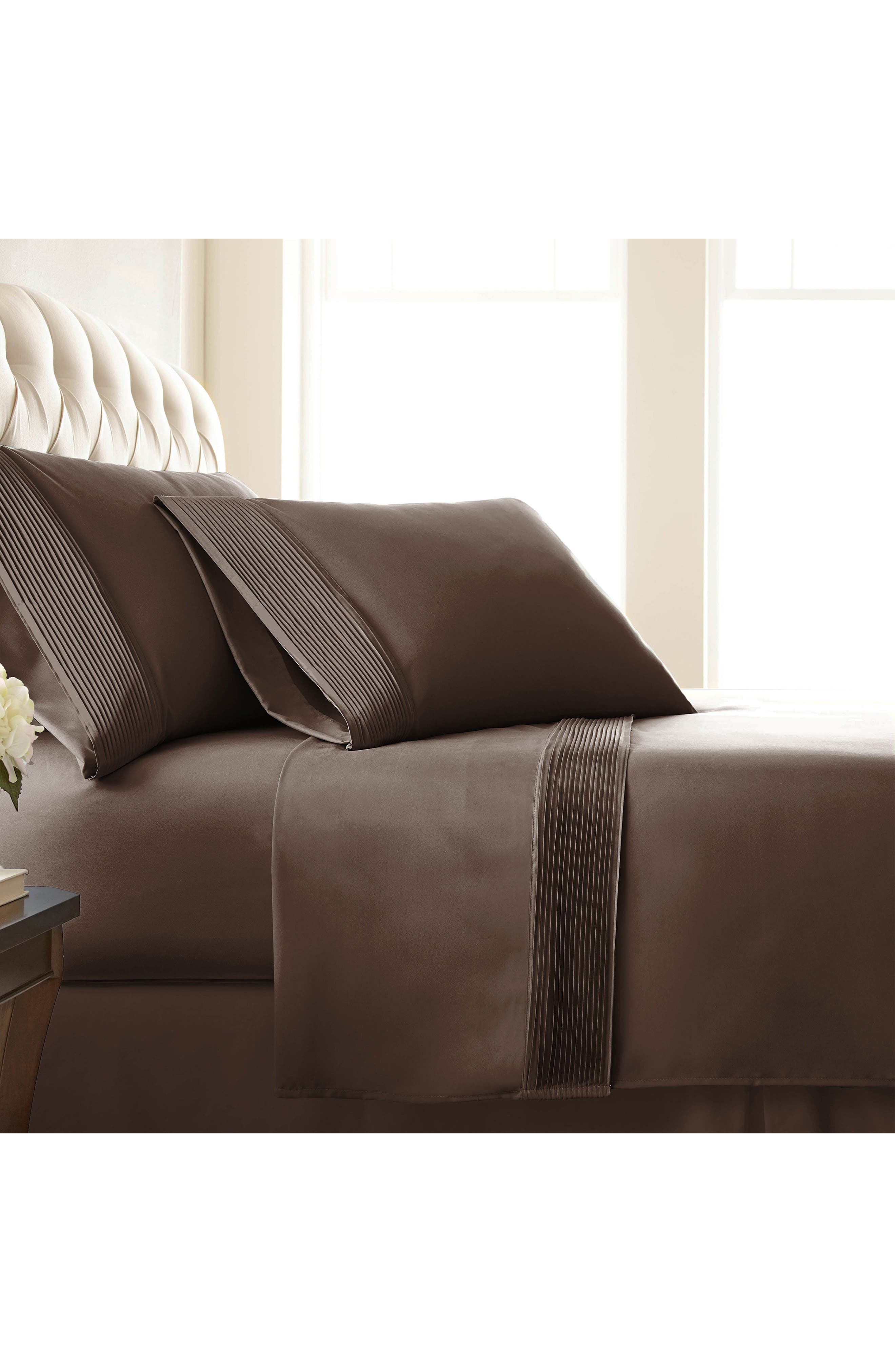 CHOCOLATE BROWN