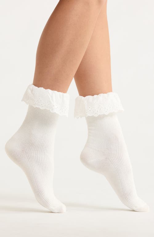 Casa Clara Tabitha Ruffle Ankle Socks In White