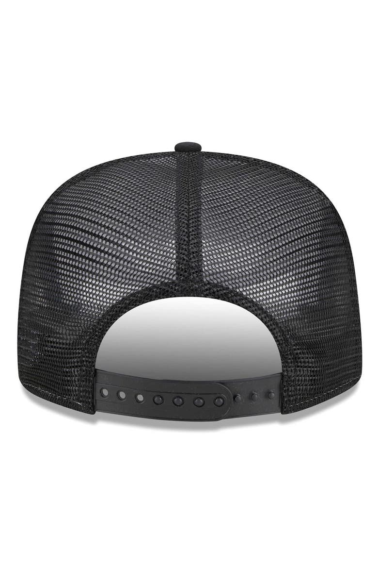 Men's New Era White/Black Las Vegas Raiders Banger 9FIFTY Trucker Snapback Hat, Alternate, color, White