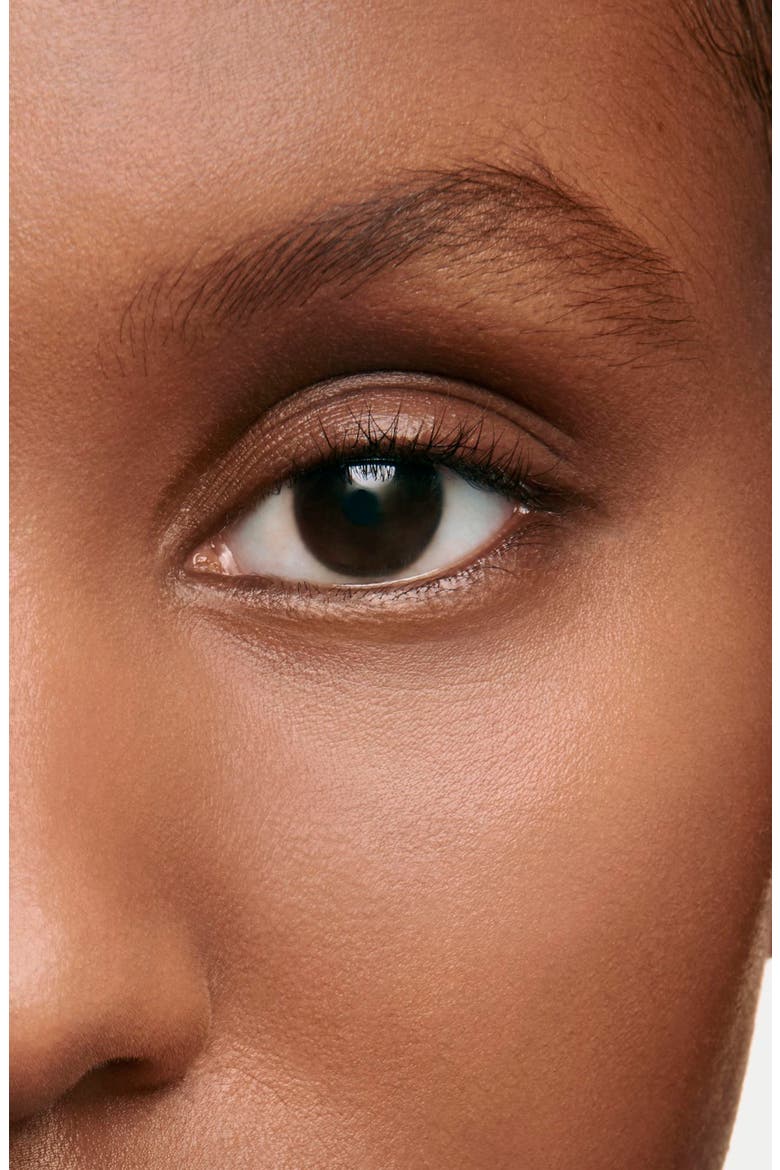 SUBLIMAGE LE CORRECTEUR YEUX Radiance-Generating Concealing Eye