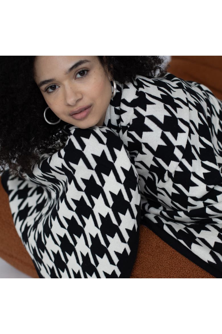Houndstooth Organic Cotton Throw Blanket, Alternate, color, Black