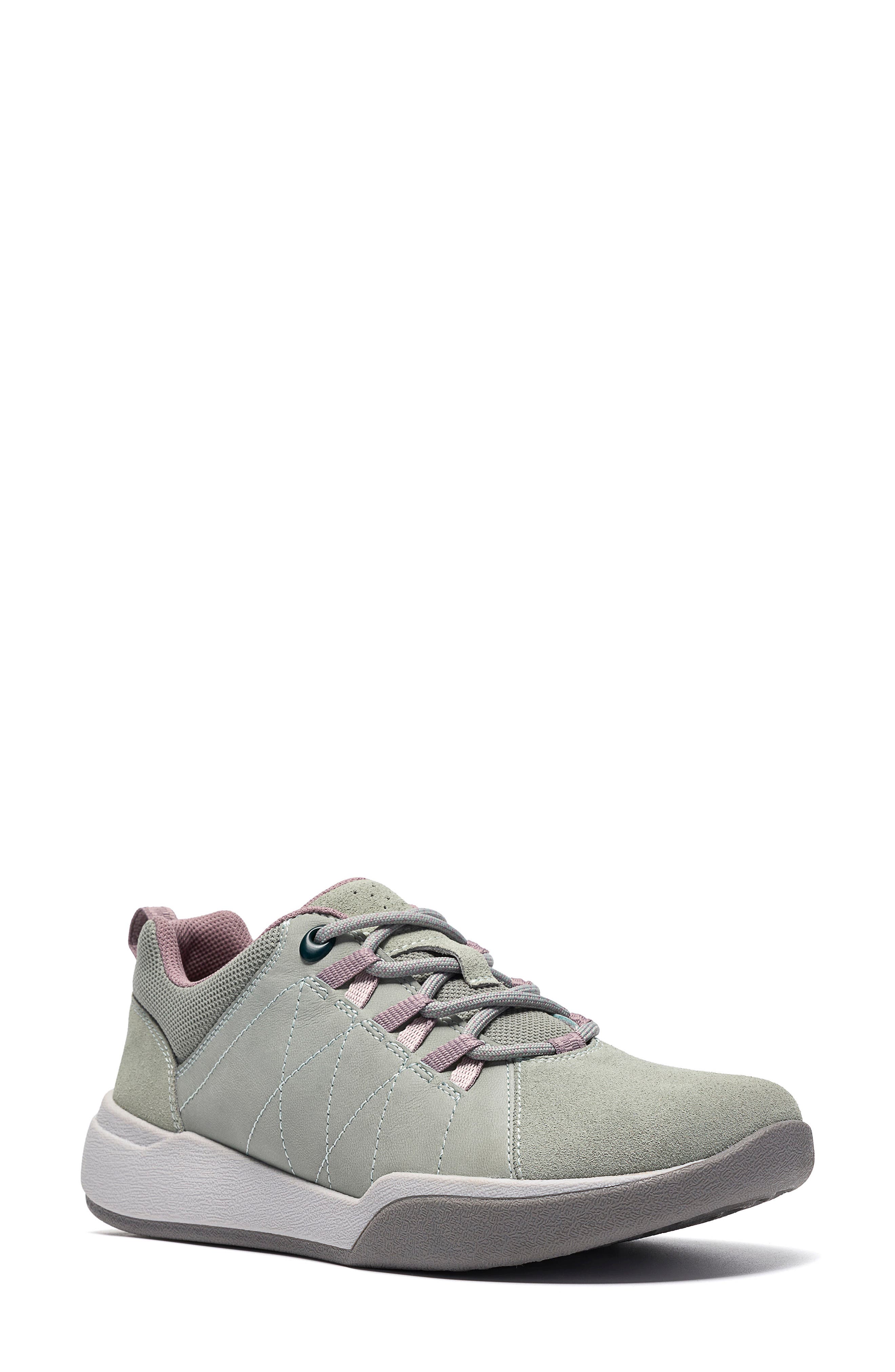 Aydria Sneaker