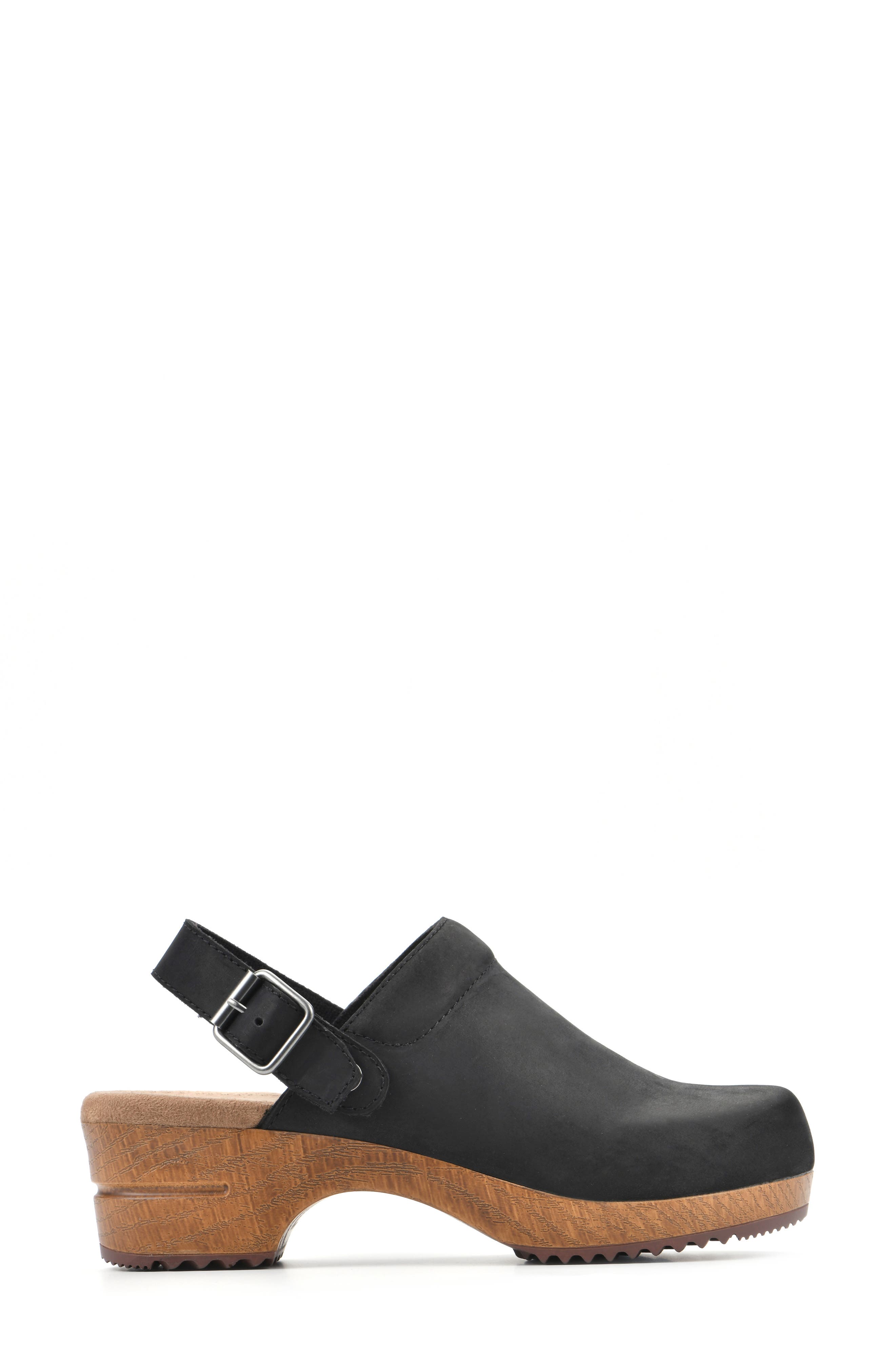 White Mountain Footwear White Mountain Being Buckled Leather Clog, Alternate, color, Black/ Nubuck