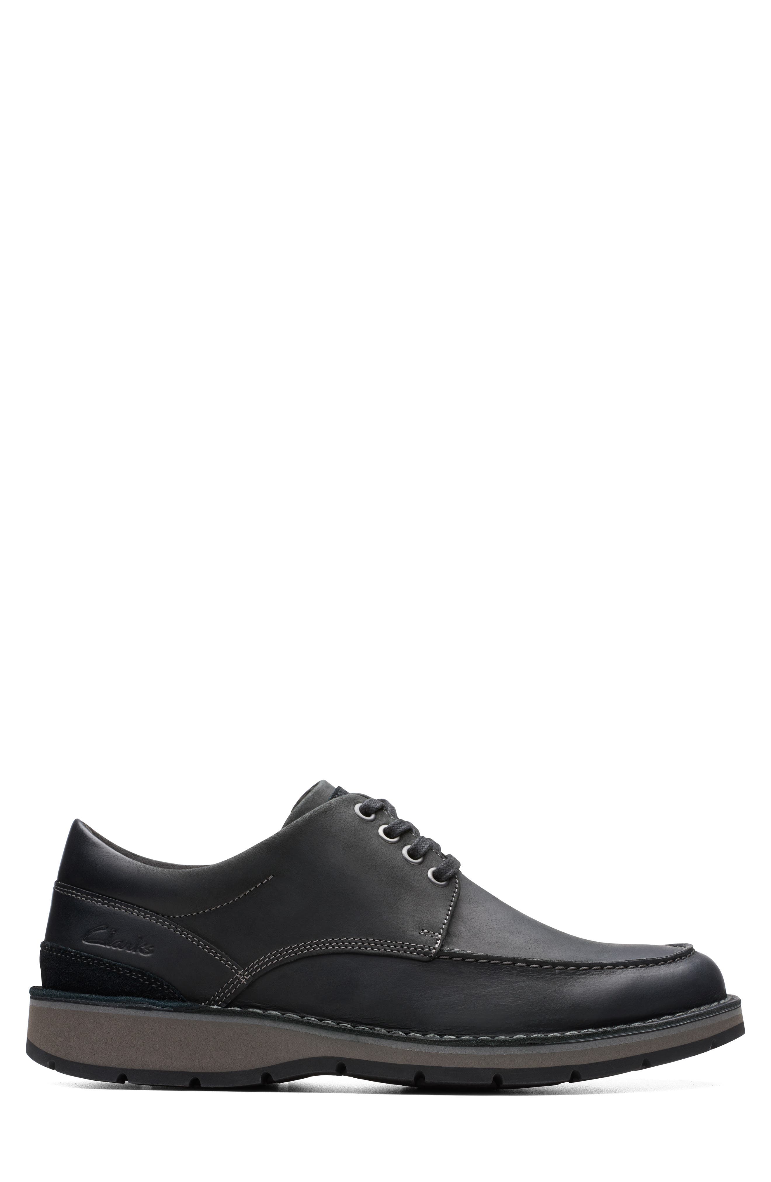Clarks<sup>®</sup> Gravelle Low Moc Toe Derby, Alternate, color, Black Leather