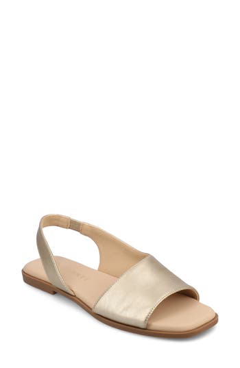 Journee Collection Brinsley Slingback Sandal In Champagne