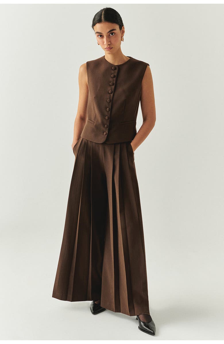 Exquise Wide, Alternate, color, Brick Red