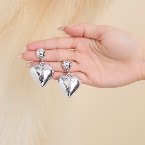 Jessica Simpson Drop Hear Dangle Earrings In Metallic
