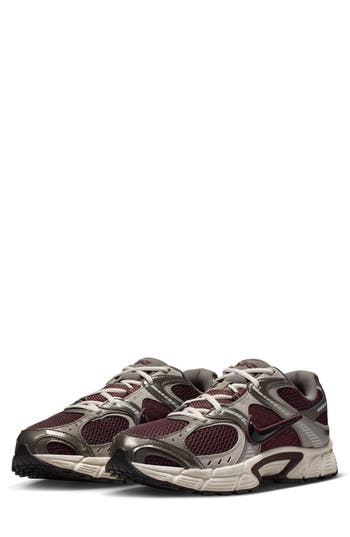 Nike V5 Rnr Sneaker In Multi
