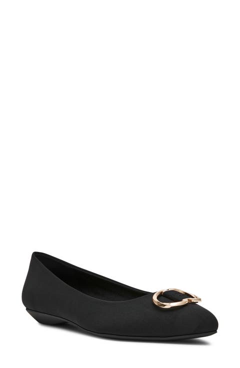 Oswego Pointed Toe Flat (Women)