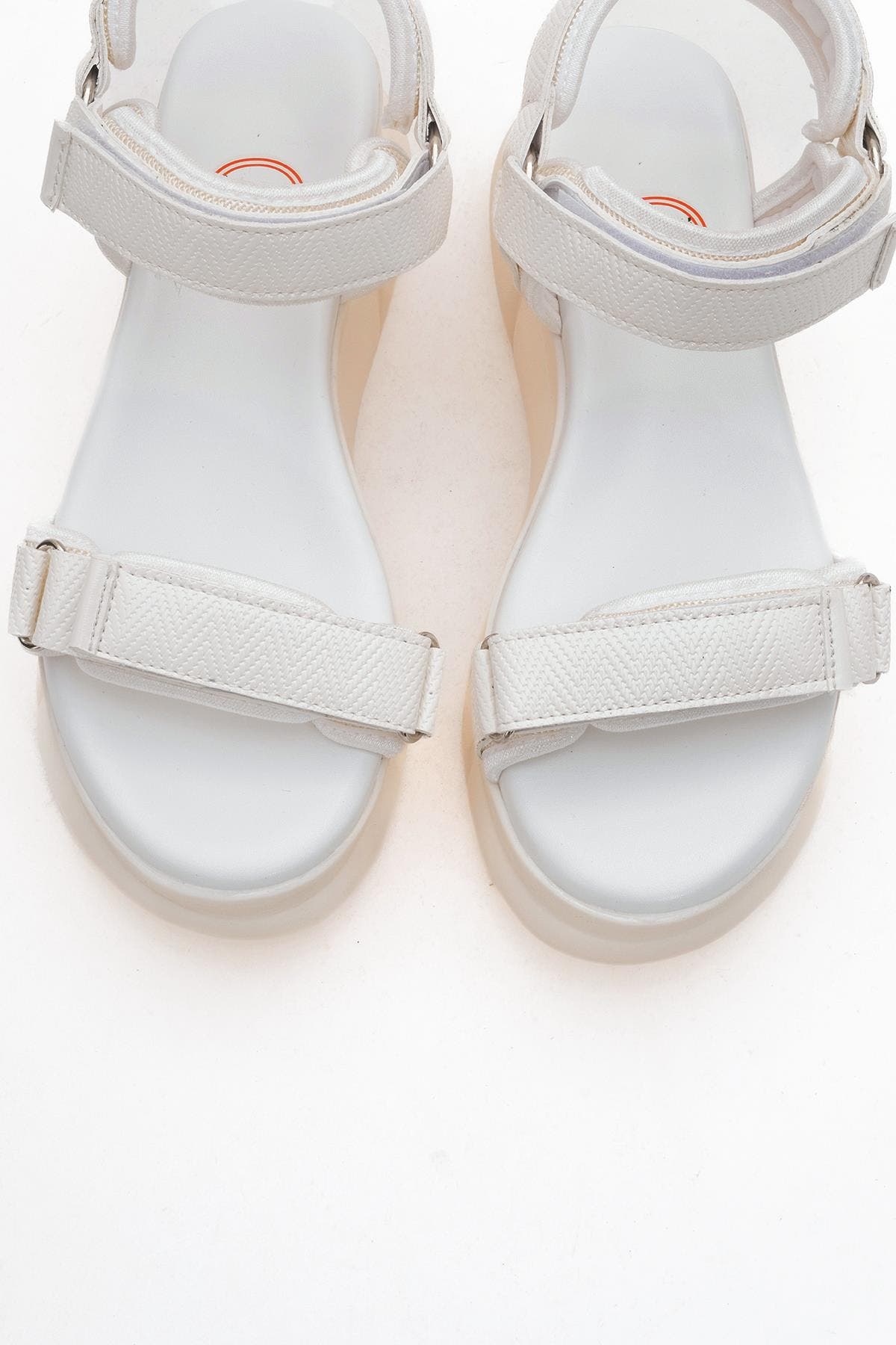 Yrmengardis Strappy Sandal, Alternate, color, White