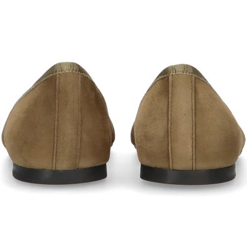 Pretty Ballerinas Round Toe Ballet Flat In Green