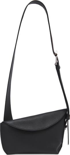ショルダーバッグ・ポシェット ALEXANDER MCQUEEN BLACK LARGE SLING T-BAR CROSSBODY BAG ALEXANDER MCQUEEN Mcqueen T-bar Sling Pouch Alexander McQueen