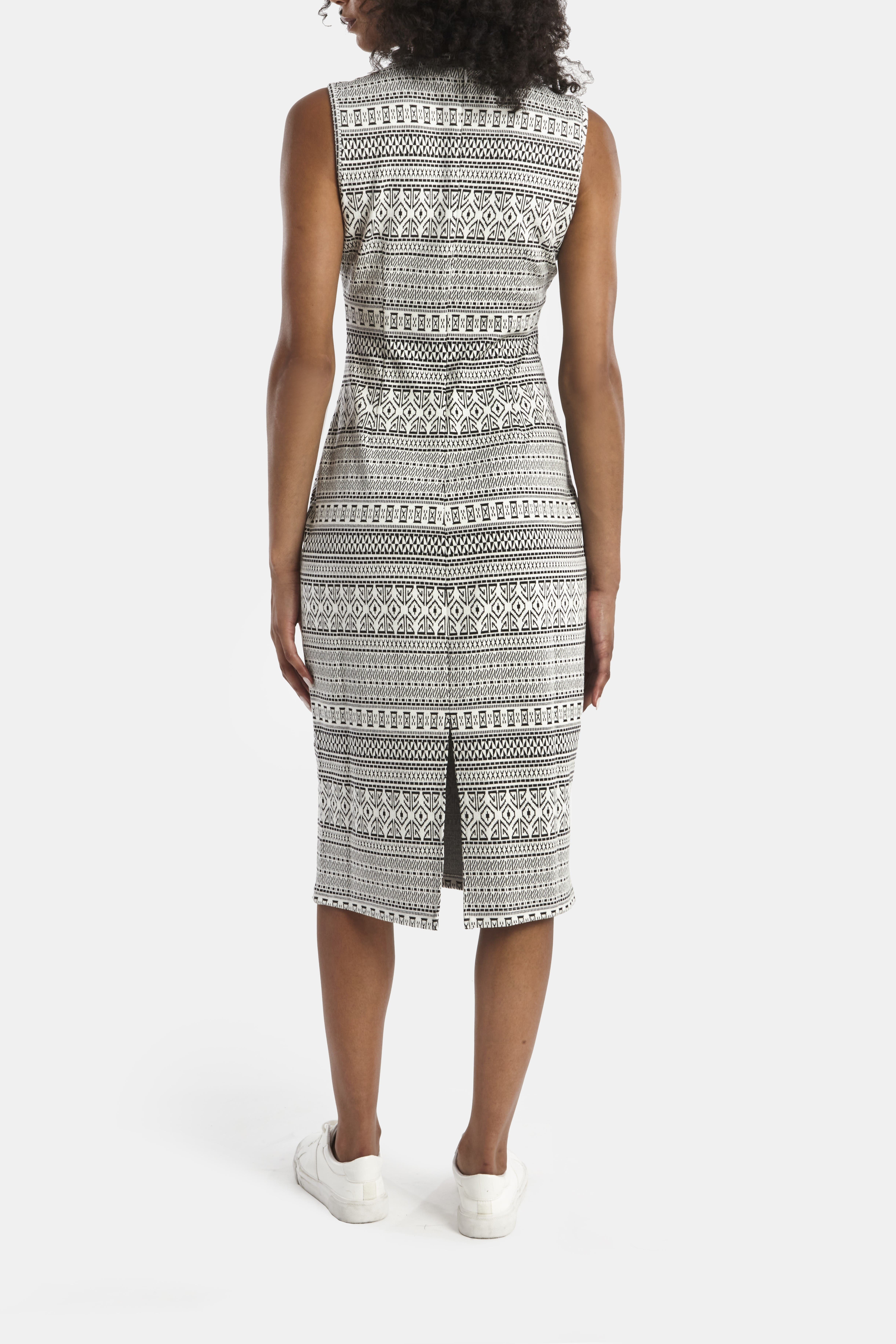 THE STELLAR DRESS - image 4