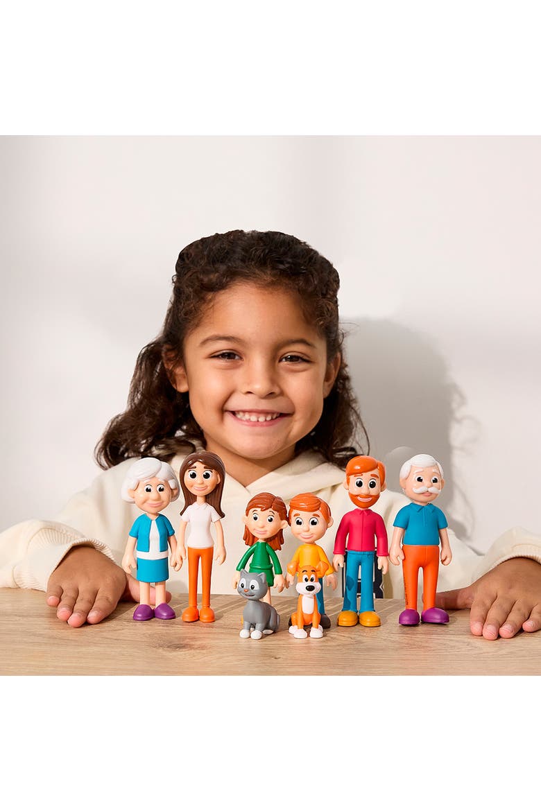 Light-Skinned Family, Alternate, color, Multi