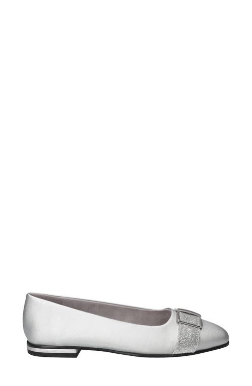 Easy Street Keely Flat In Silver