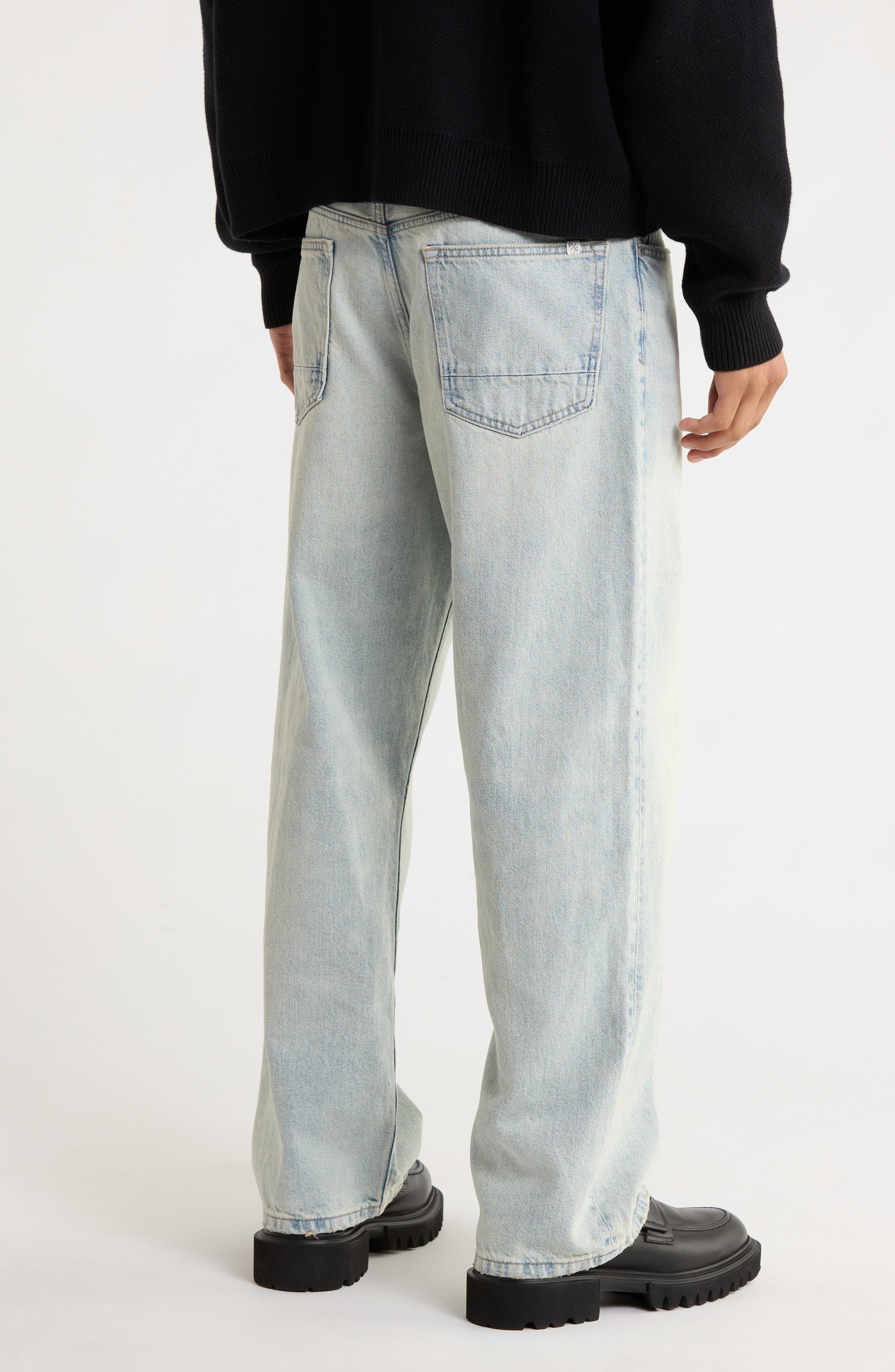 Noah Baggy Jeans - image 2