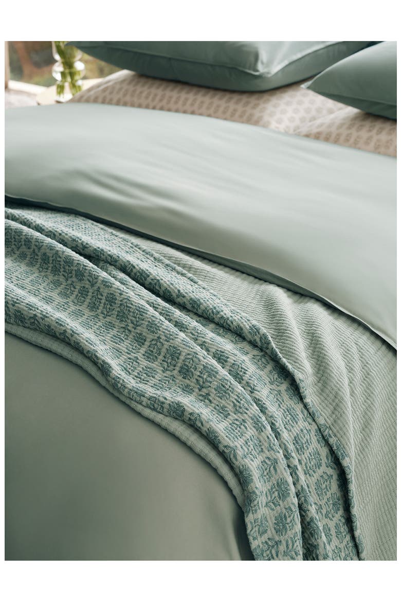 Mirada Organic Cotton Matelassé Blanket, Alternate, color, THYME CHRYSANTHEMUM