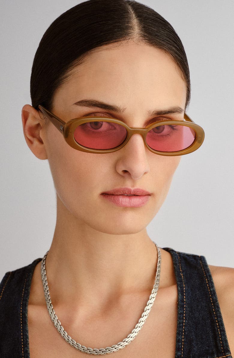 Le Specs Outta Love 51mm Oval Sunglasses, Alternate, color, Toffee / Crimson Tint