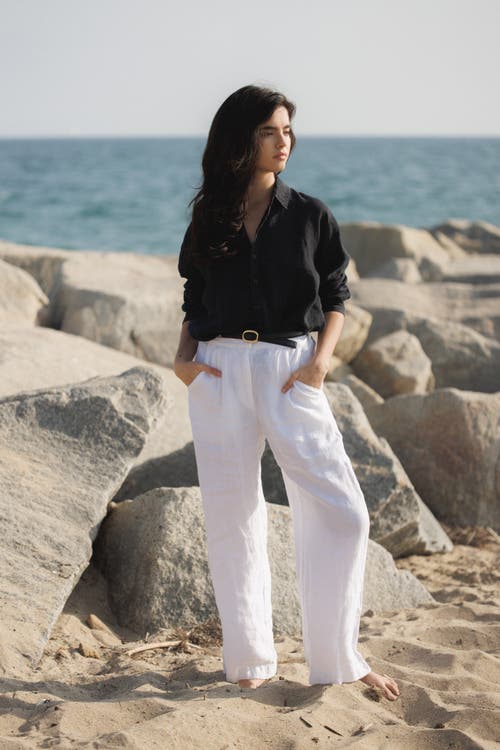 Vir Vita Cecile Oversized Linen Shirt In Black