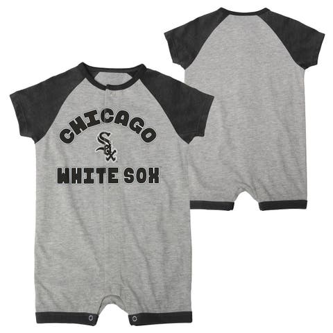 Infant  Heather Gray Chicago White Sox Extra Base Hit Raglan Full-Snap Romper